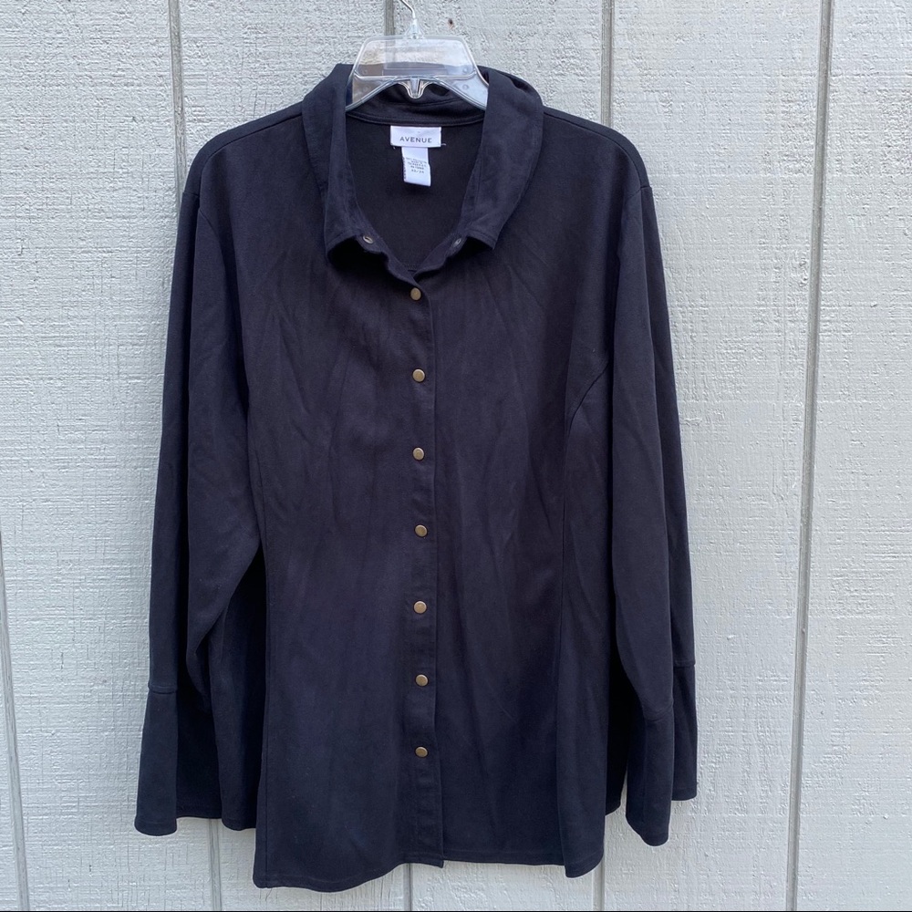 AVENUE Black Button Down Shirt - Picture 6 of 9
